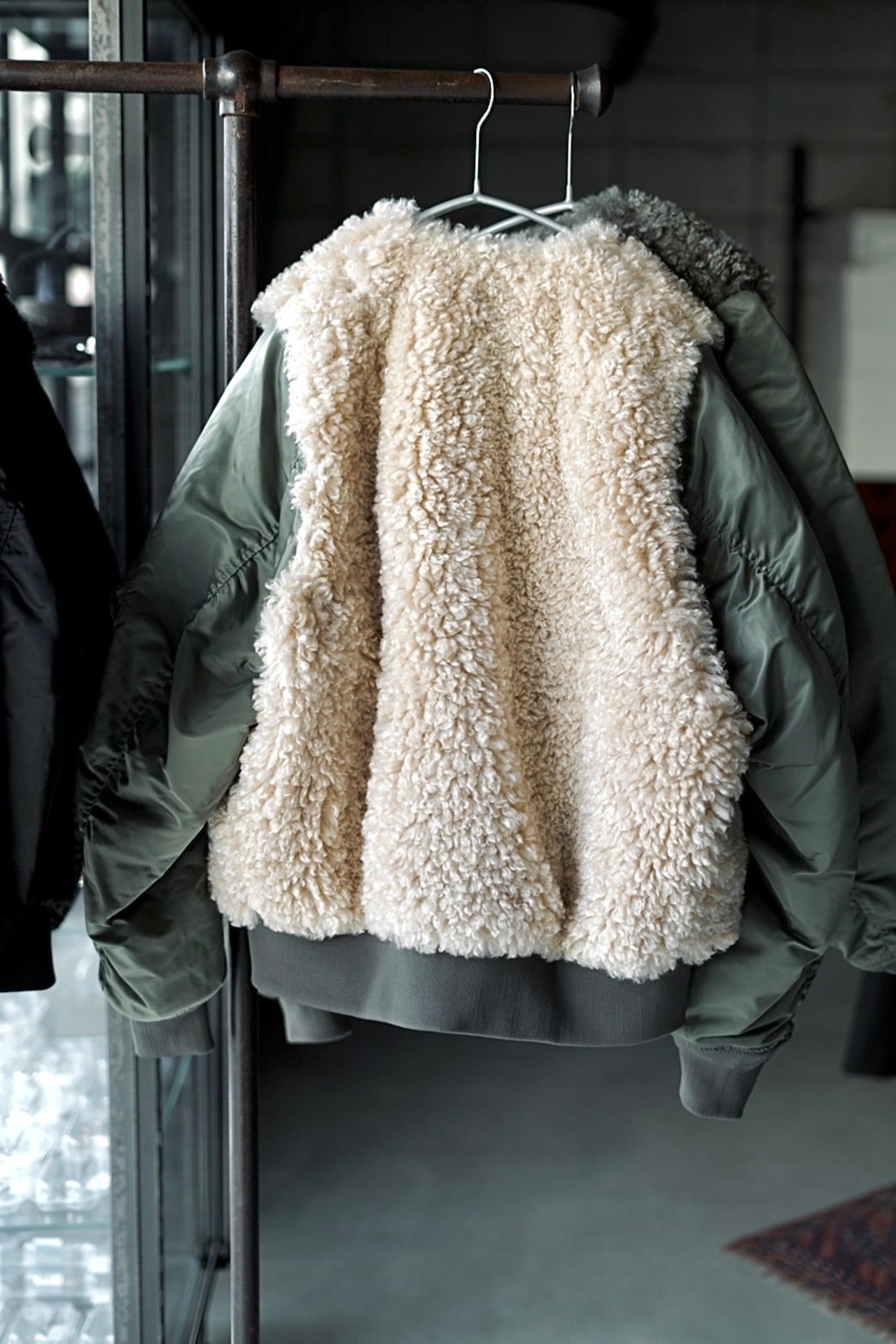 新品24AW HYKE 丸かっ FAUX SHEARLING TYPE MA-1サイズ1