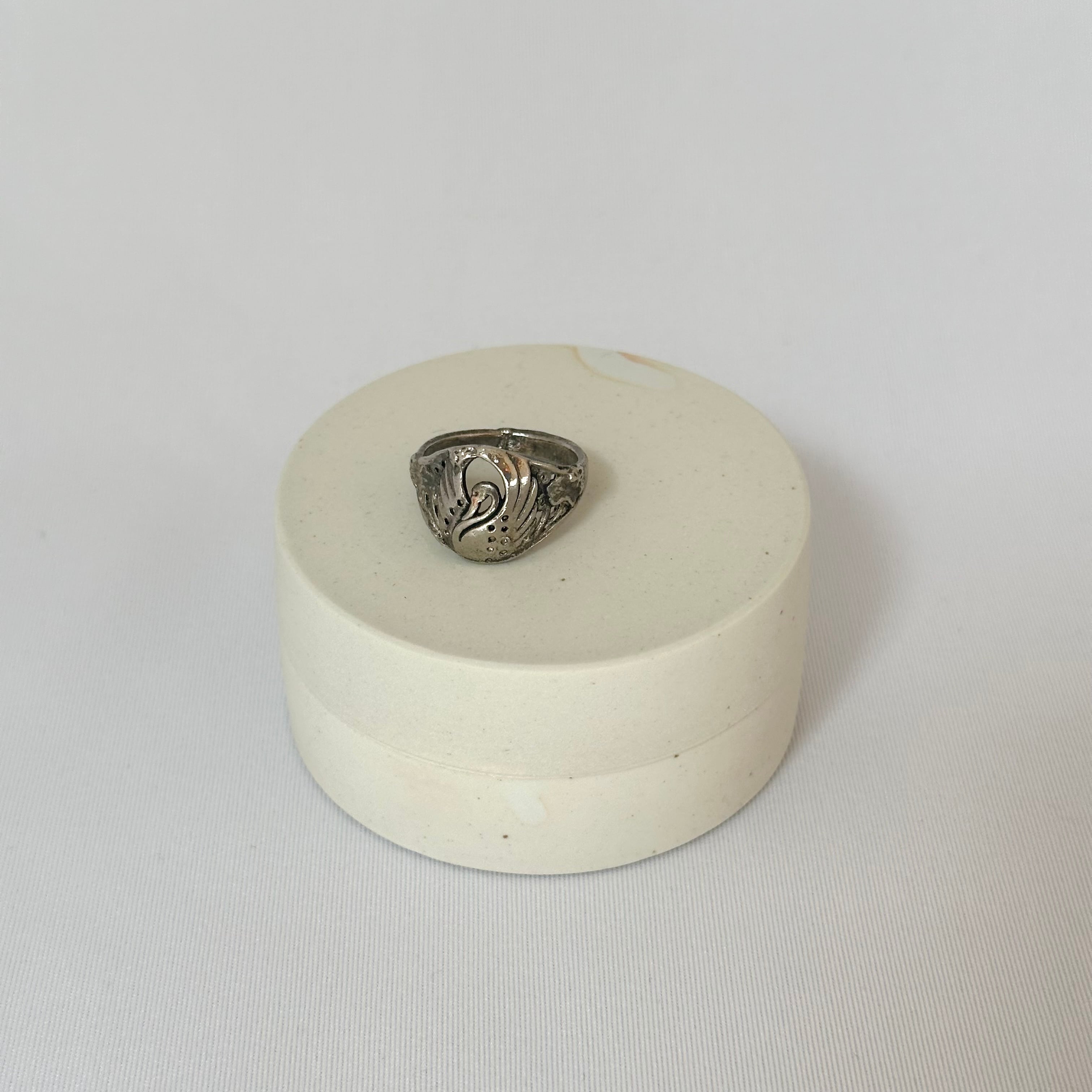 ring swan motif | peartreemarket