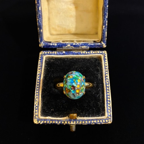 Colorful spotted oval ring