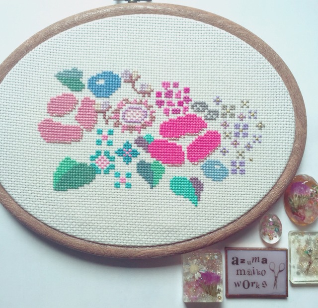 KIT003.クロスS "お花たち"（ジャバクロス）刺繍キット