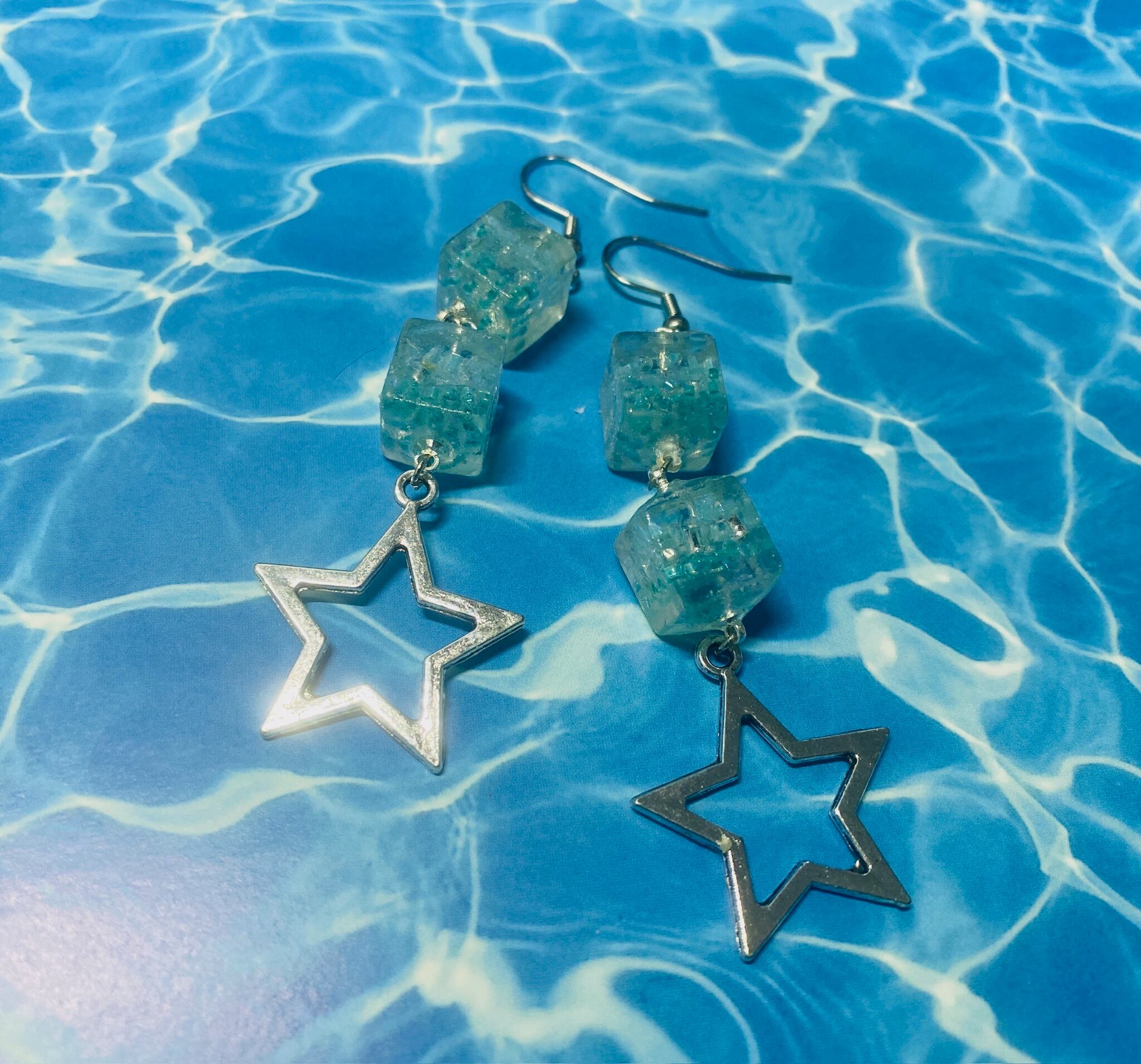 ピアス タイル 蝶 ピンク クリアチャーム 夏 海 海の雫<Pierce