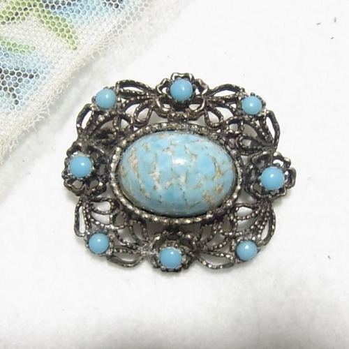 ターコイスガラスの付いた古色のブローチ　 コスチュームジュエリーのセール通販 9802B