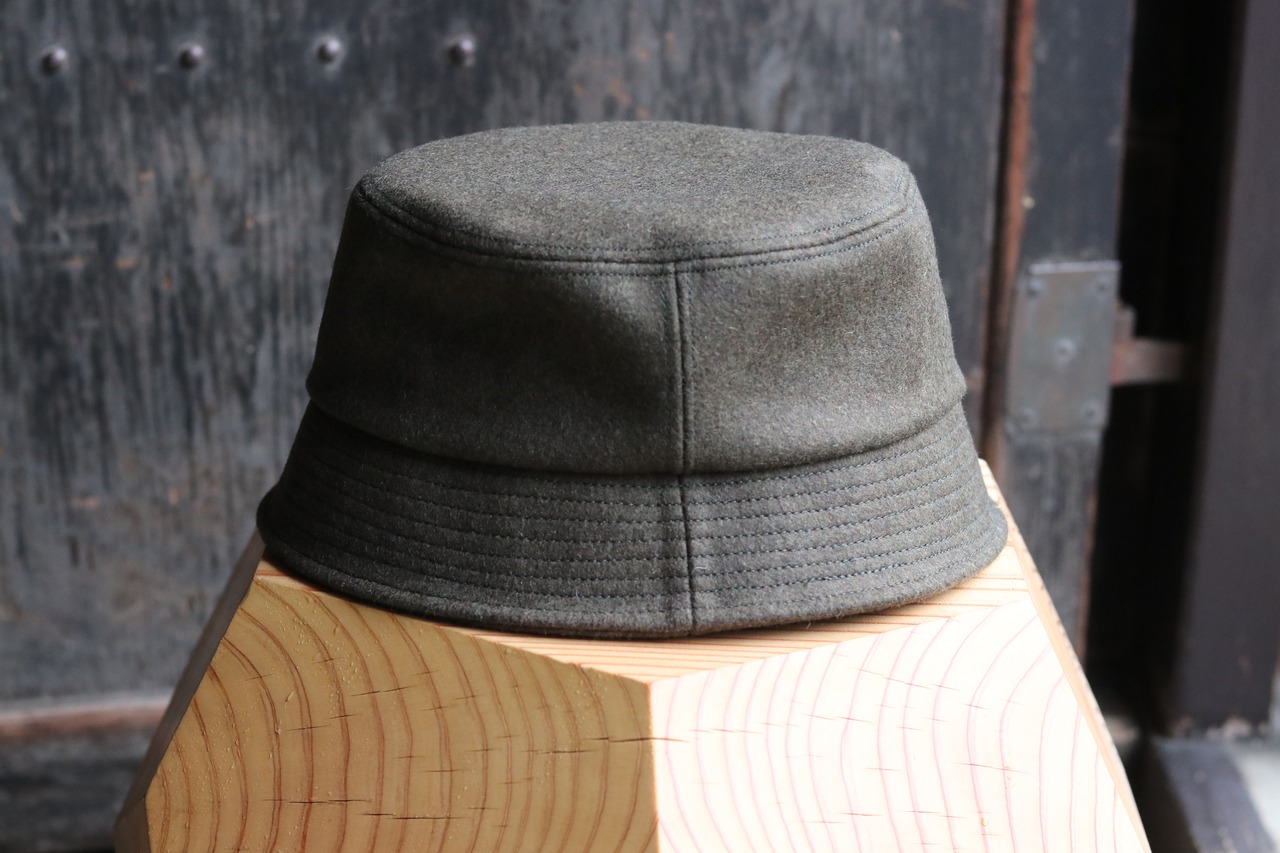 乘鞍印”羅紗バケットハット”