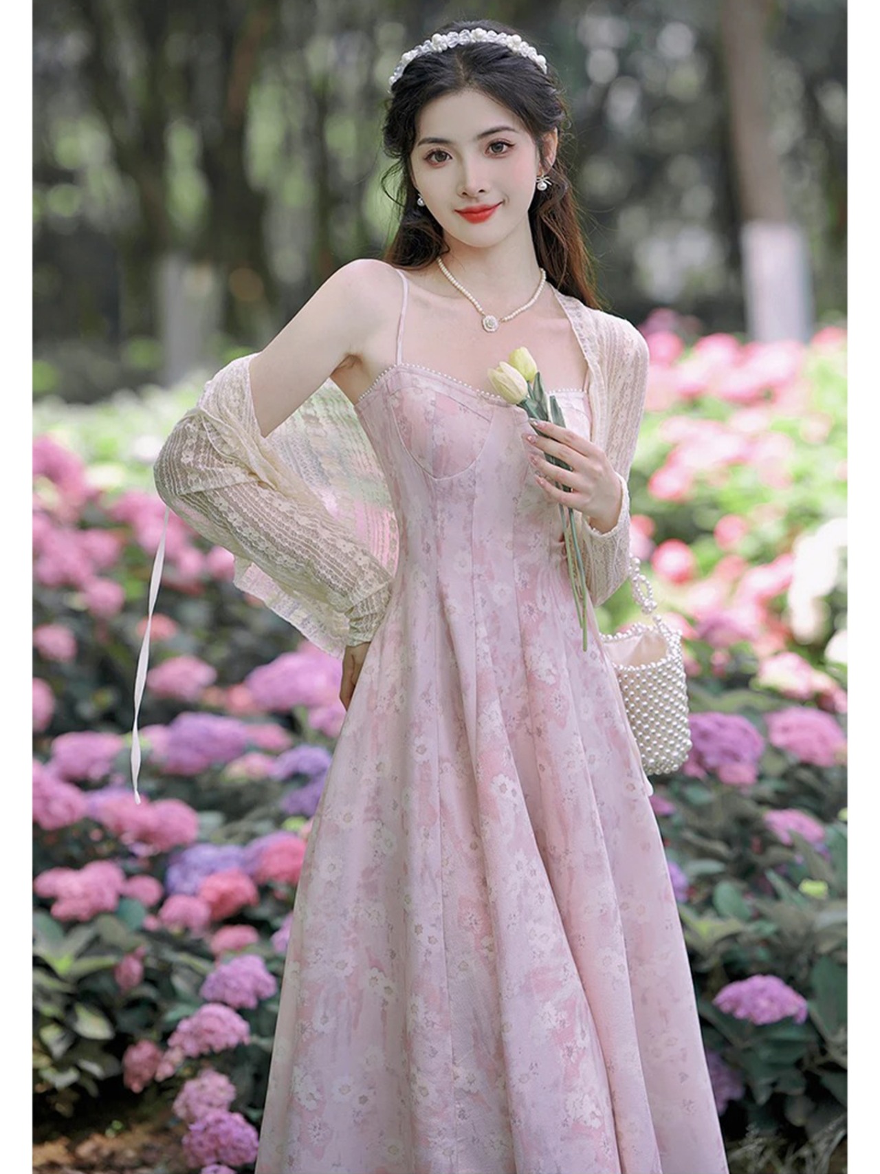 【0029】Pastel Pink Flower Short Sleeve Dress