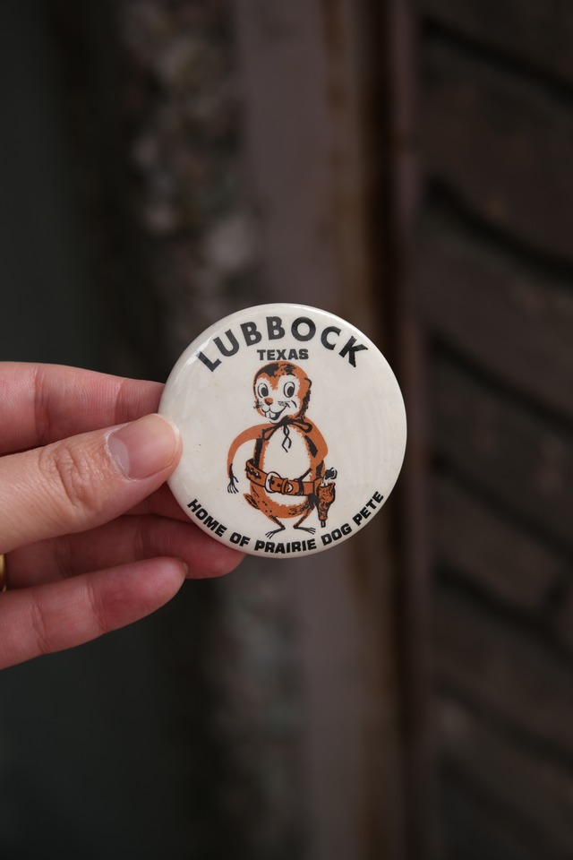 OK／ "LUBBOCK" tin badge