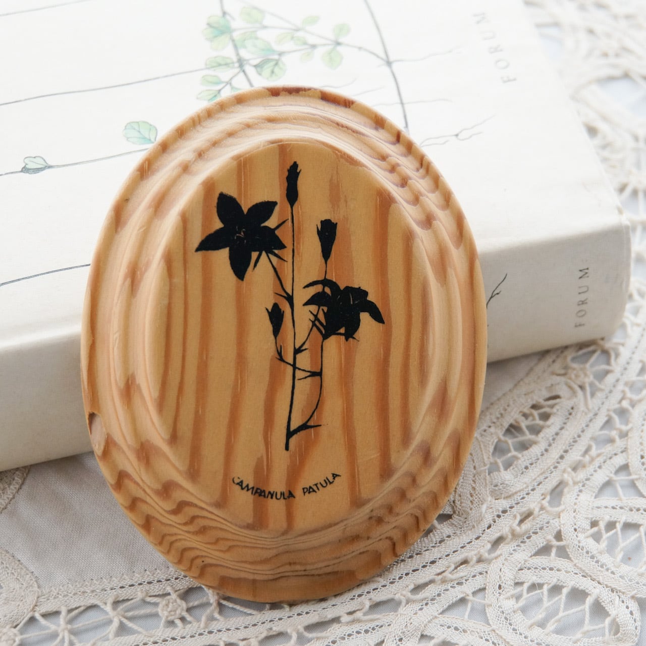 スウェーデン お花の木製壁飾り