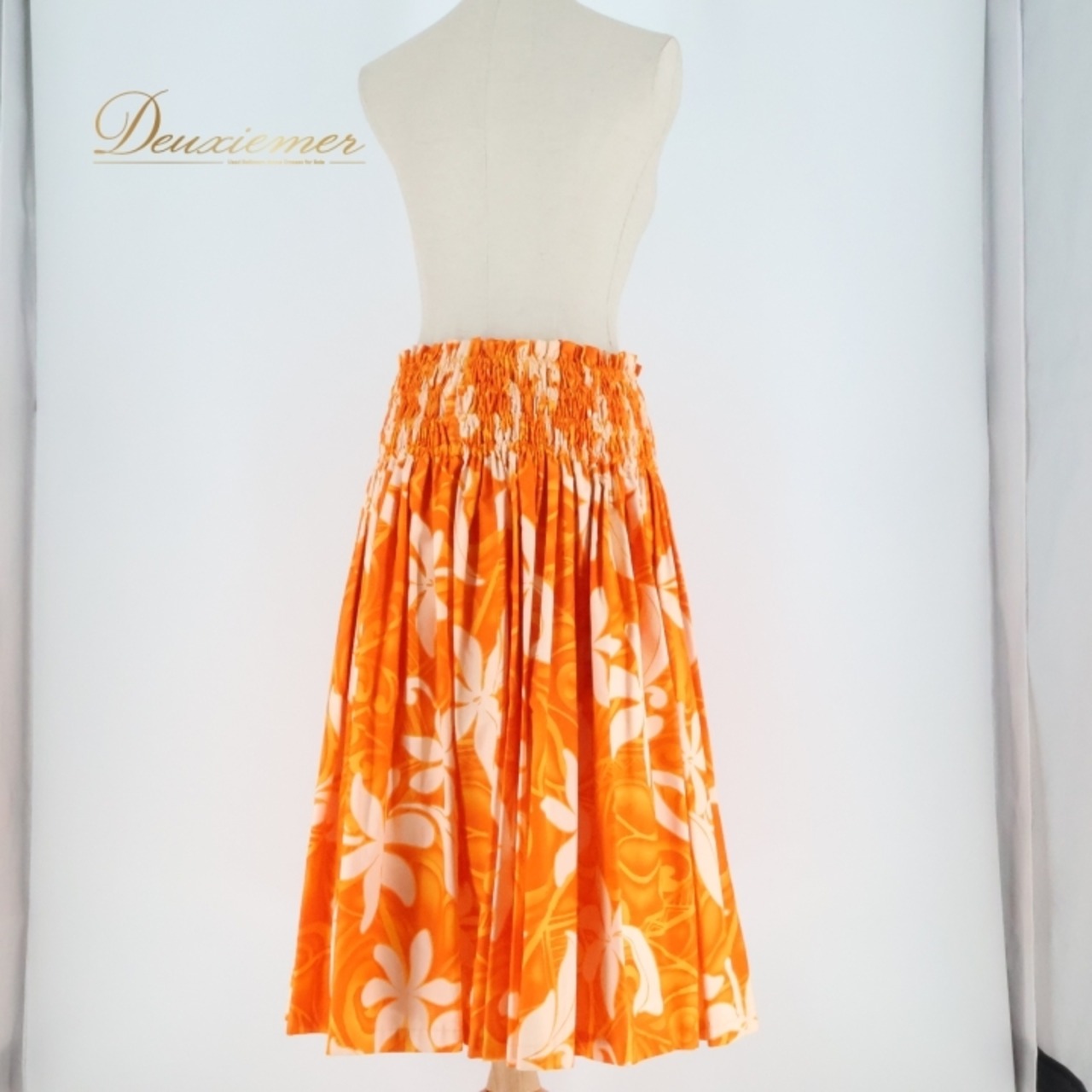 フラダンス 衣装 パウスカート セキノレーシングスポーツ オレンジ系 日本製 シングル ティアレ柄 ツーカラー かわいい 鮮やか 華やか 明るい 橙 白 ハワイアン アロハ ハワイアンプリント フラ ダンス レッスン 練習 フラダンス用スカート おしゃれ 花柄