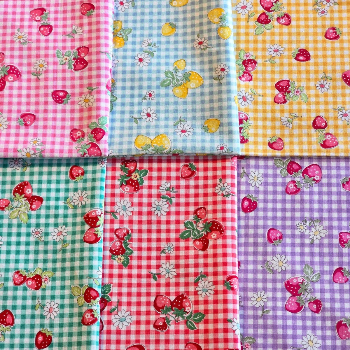 yuhan wang いちご柄　ビスチェ　未使用に近い yuwa 松山敦子さん Check & Strawberry 苺柄 ストロベリー柄 | junequilt