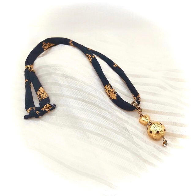 ゴールドドットネックレス