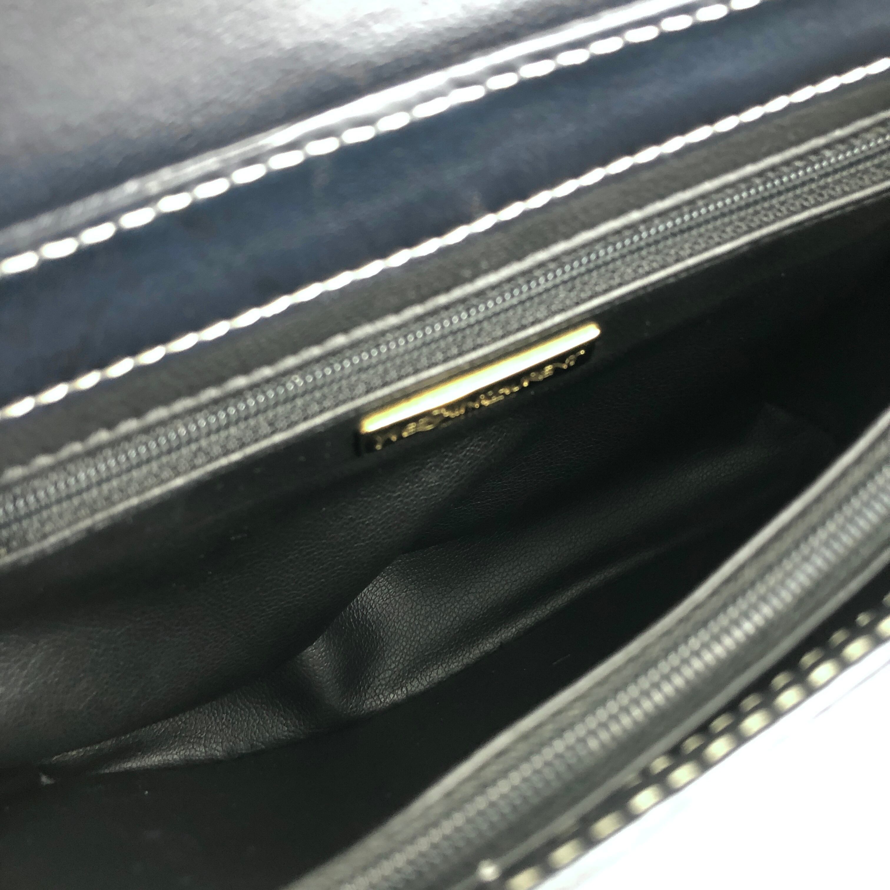 Yves Saint Laurent イヴ・サンローラン カットアウト YSLチャーム
