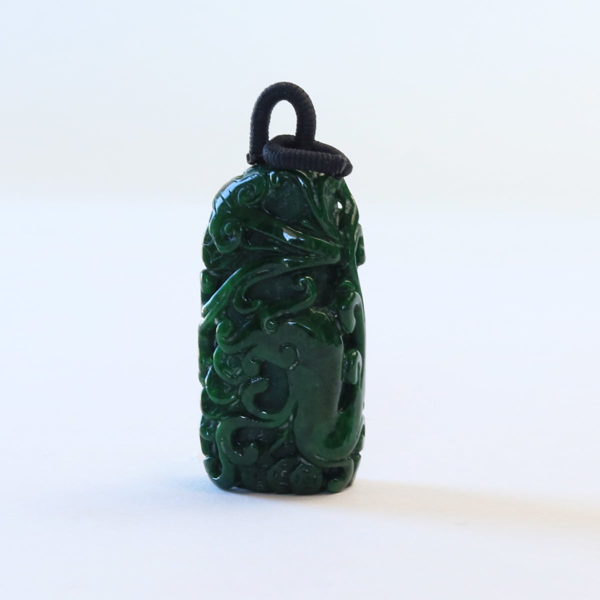 濃い翡翠が魅力的 鳳凰ペンダントトップ A貨翡翠 jd_pt1055 CO