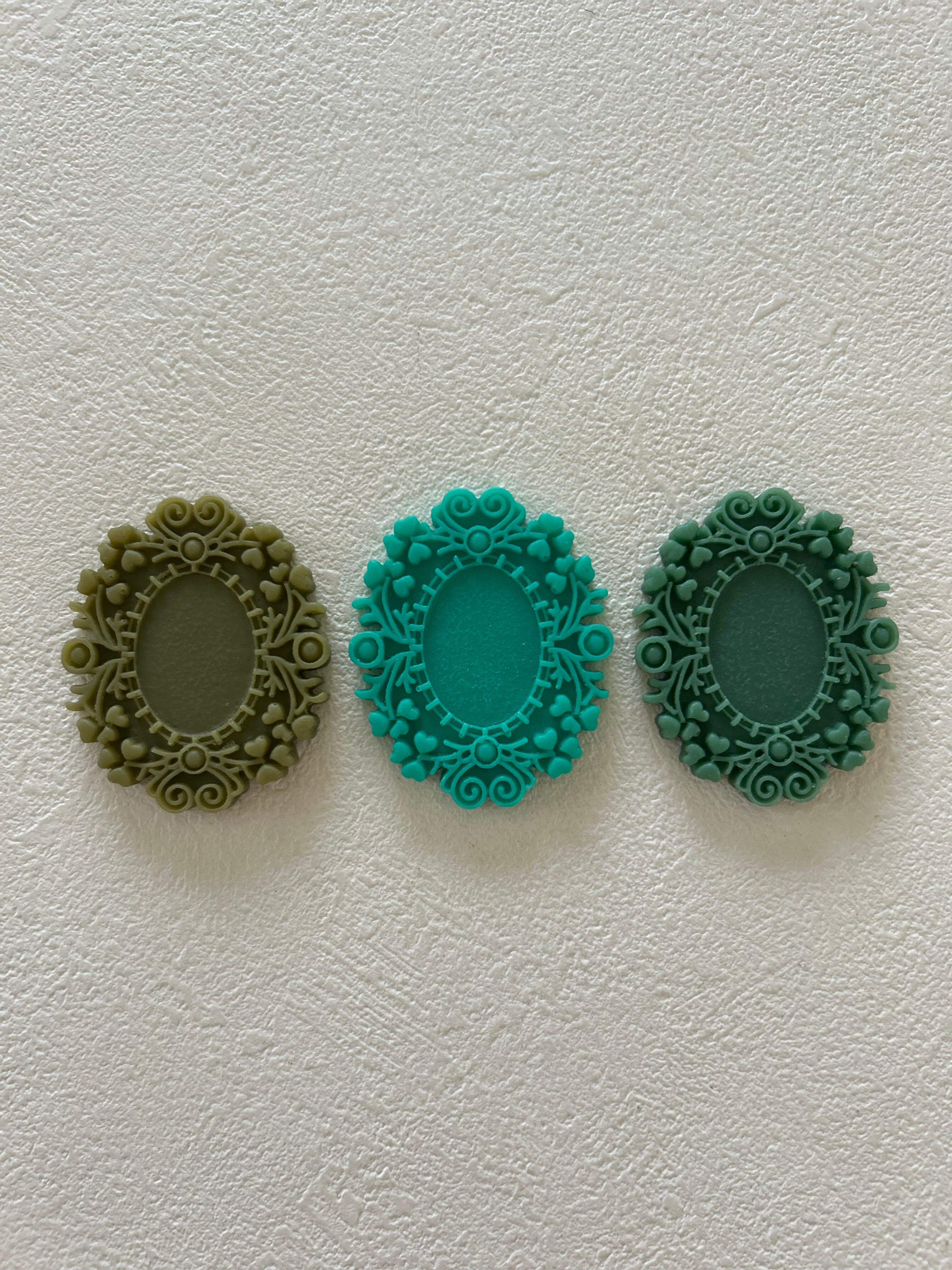 Japanese Vintage ヴィンテージパーツ フレームパーツ 台座 カメオ台座 アクリル 42mm×38mm カルトナージュ アクセサリーパーツ デコレーション材