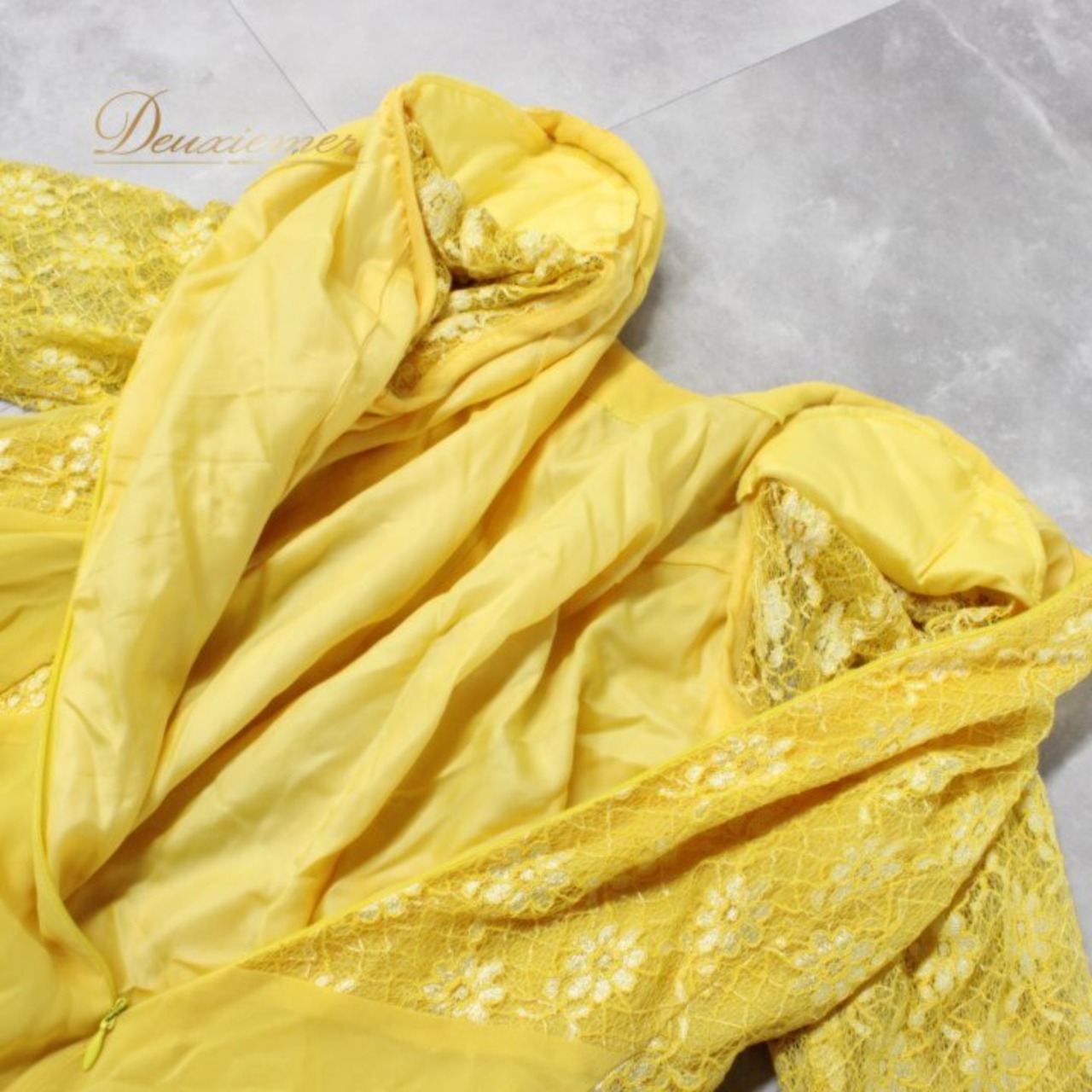 社交ダンス 衣装 スタンダード ドレス ワンピース レッスンウェア パーティドレス lovely dancing レディース イエロー系 花柄 黄色 レース 長袖 日本製 ひざ丈 ドレスワンピース フラワーレース 襟なし 長袖ドレス ラウンドネック Aライン フレアスカート 透け感 きれいめ フォーマル お呼ばれ ダンス衣装 演奏会 発表会 ポリエステル ファスナー デイリー ドレス 秋冬 デモンストレーション マキシ丈風 タンゴ ワルツ 衣装 黒髪映え 爽やかカラー 華やか 黄色ドレス レッスン用