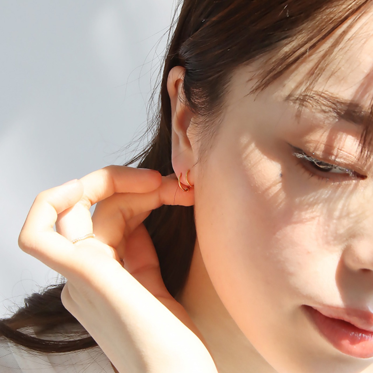 【ネコポス便】ピアス 小さめ スパイラルピアス 18k ステンレス つけっぱなし 金アレ対応 レディース フープピアス シンプルゴールド 金属アレルギー  2224