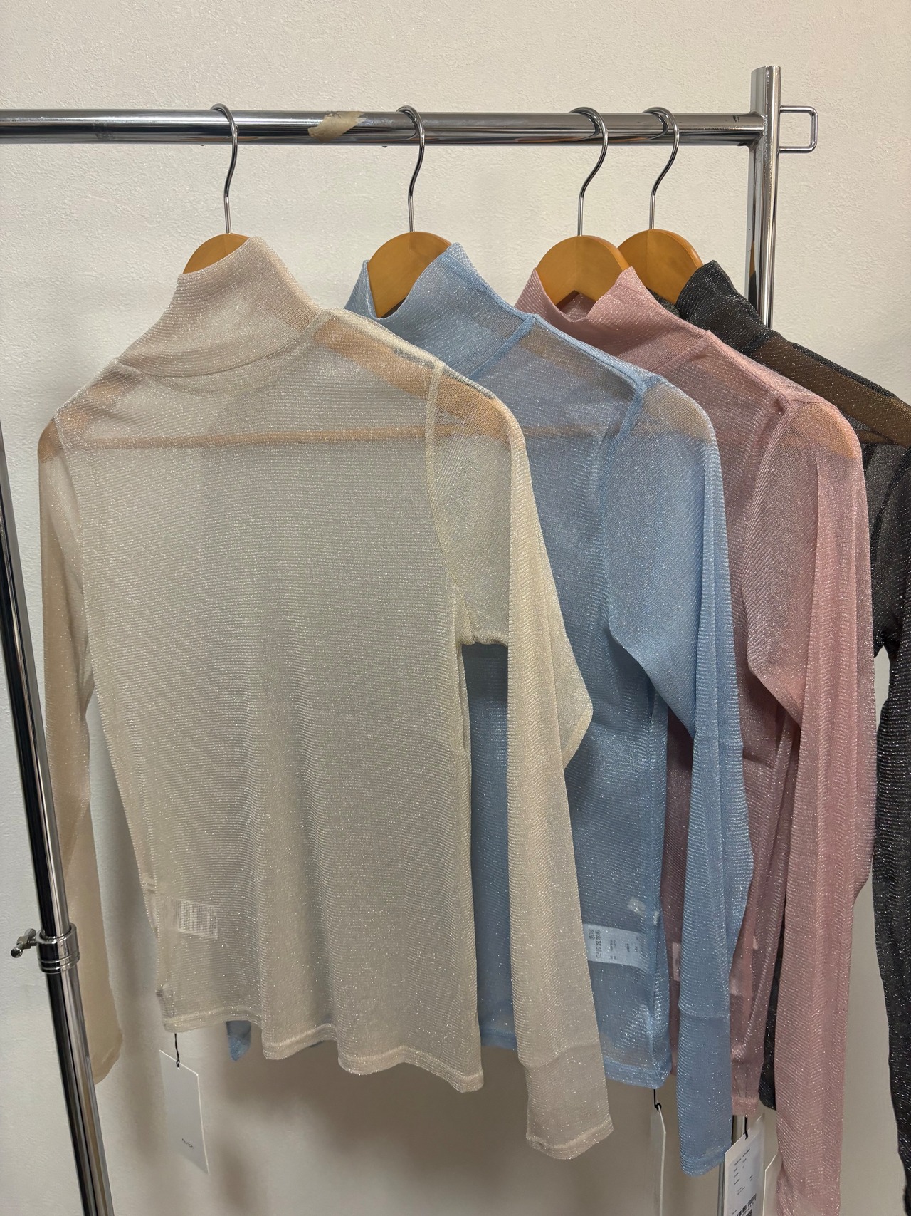 hunch ラメシアーハイネックトップス　WTS6884