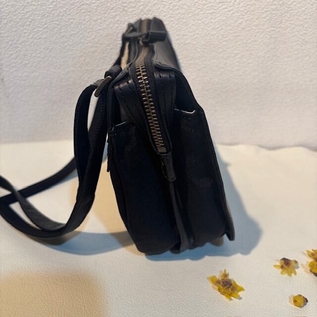 B.stuff　ナイロンコンビショルダーバッグ(クロ)