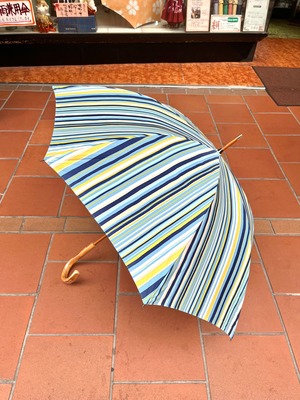 《晴雨兼用傘  大判 関西手捺染》(ブルー ストライプ) 日本製  晴雨兼用 傘 日傘 雨傘 UＶカット プレゼント ギフト お祝い