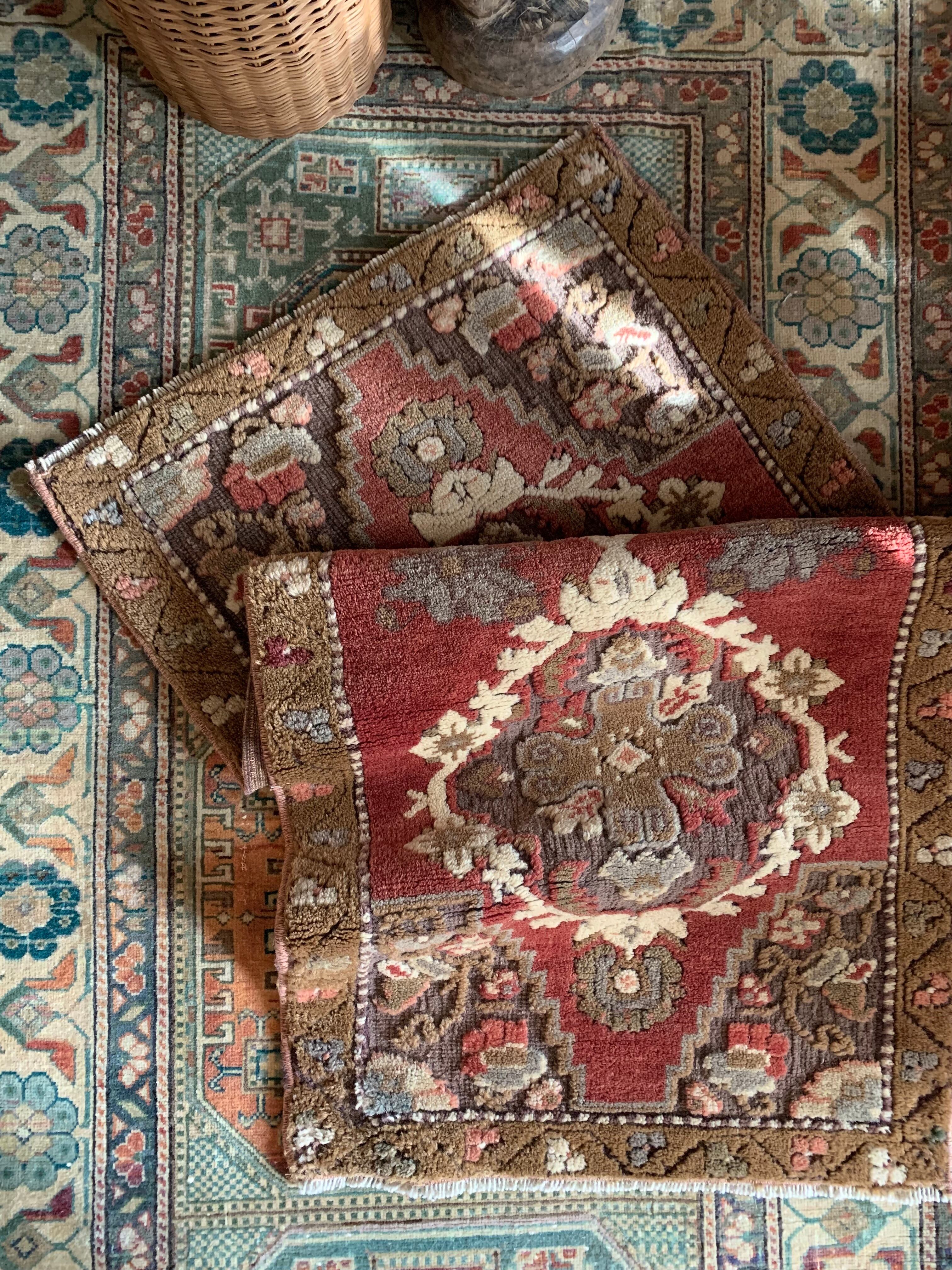 113×218 “Tweedia ” ViNTAGE TURKiSH RUG 113×218 “Tweedia ” ViNTAGE 113×218 “Tweedia ” ViNTAGE TURKiSH RUG 113×218 “Tweedia ” ViNTAGE