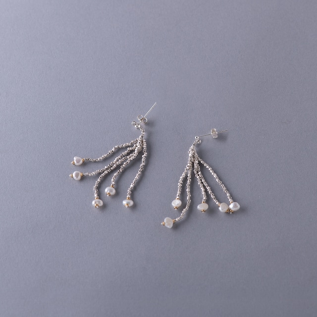 partical ピアス・イヤリング