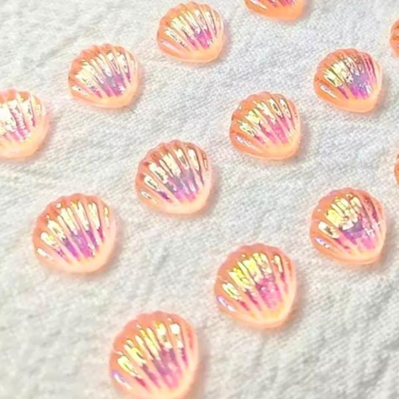 【8個】シェルアクリルカボション/ネイルパーツ/樹脂