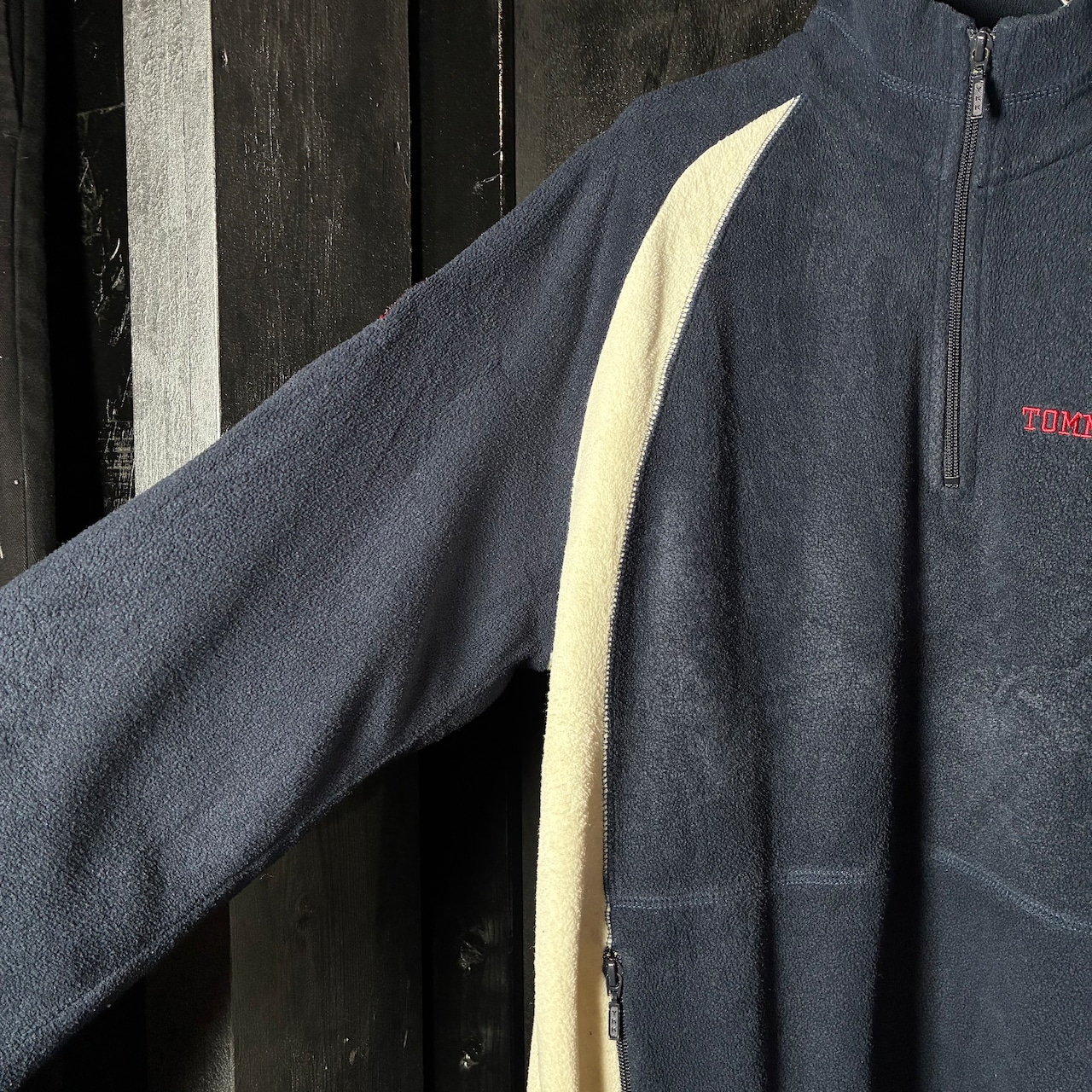 TOMMY JEANS ハーフジップフリース ネイビー×ホワイト ラグラン 刺繍ロゴ トミー