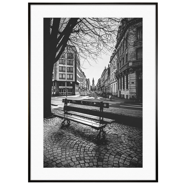 フランス写真 リール ニコラ・ルブラン通りからのサン ミッシェル 教会 モノクロアートポスター額装 AS2597