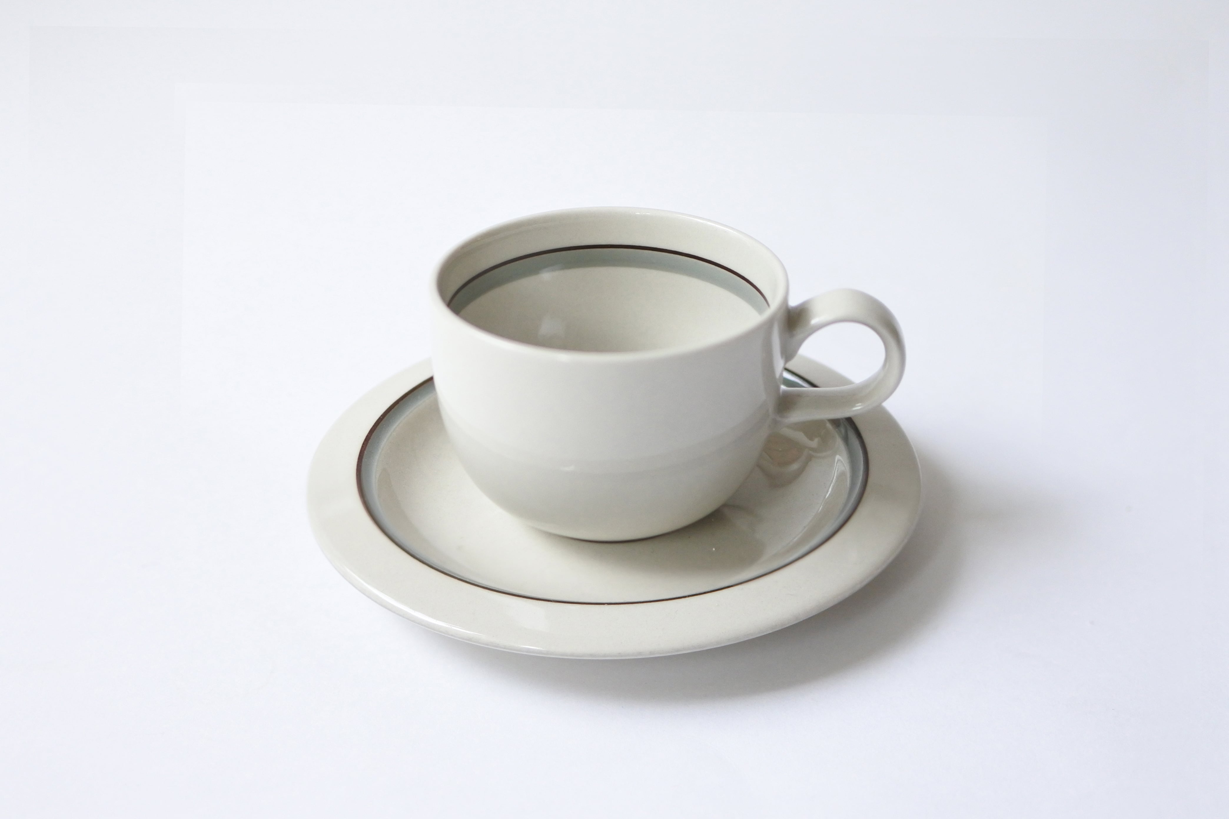 vintage ARABIA ceramic kitten A / ヴィンテージ アラビア 陶器の猫 A