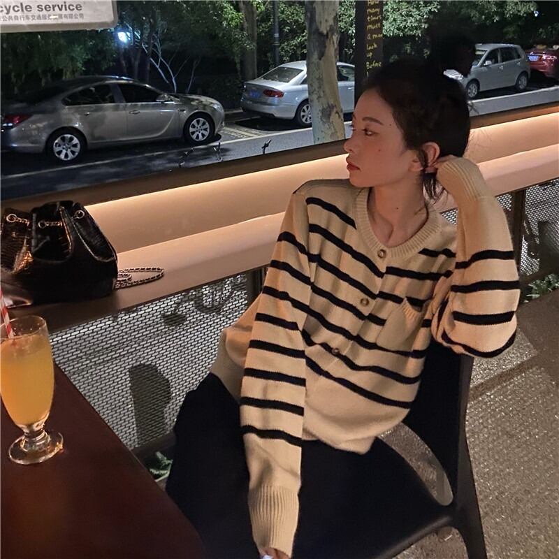 スタイルルーズストライプニットカーディガンオータムトップス ロング 秋物 モンロー17808357308