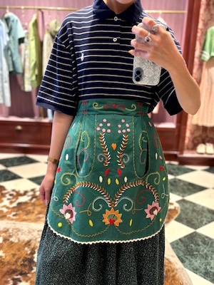 Vintage " Embroidered Apron "