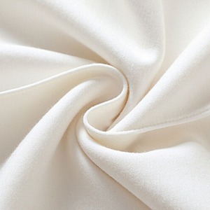 ルーズストレートセンタープレスパンツ　MT0530002