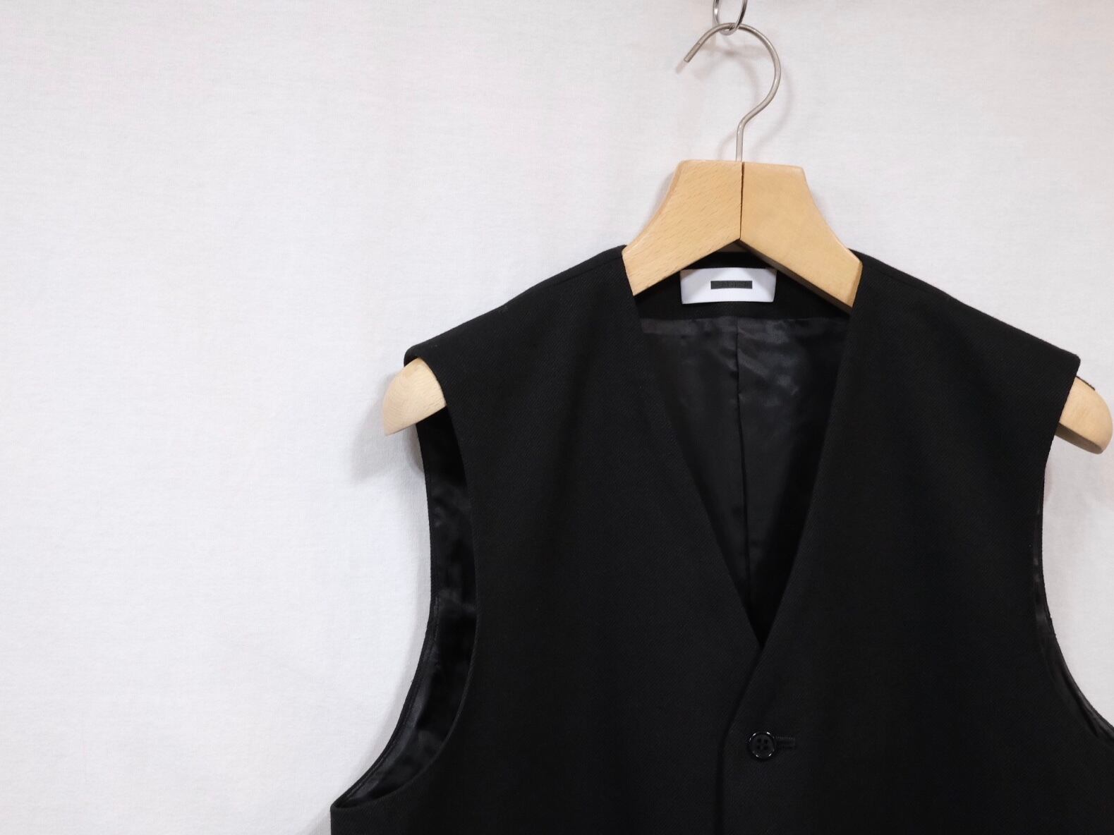 REVERBERATE” LONG TAILORED WAISTCOAT LINEN /COTTON BLACK” | Lapel