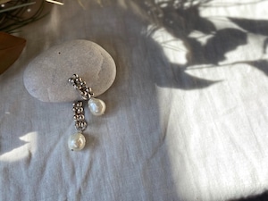 metal beads pearl earrings