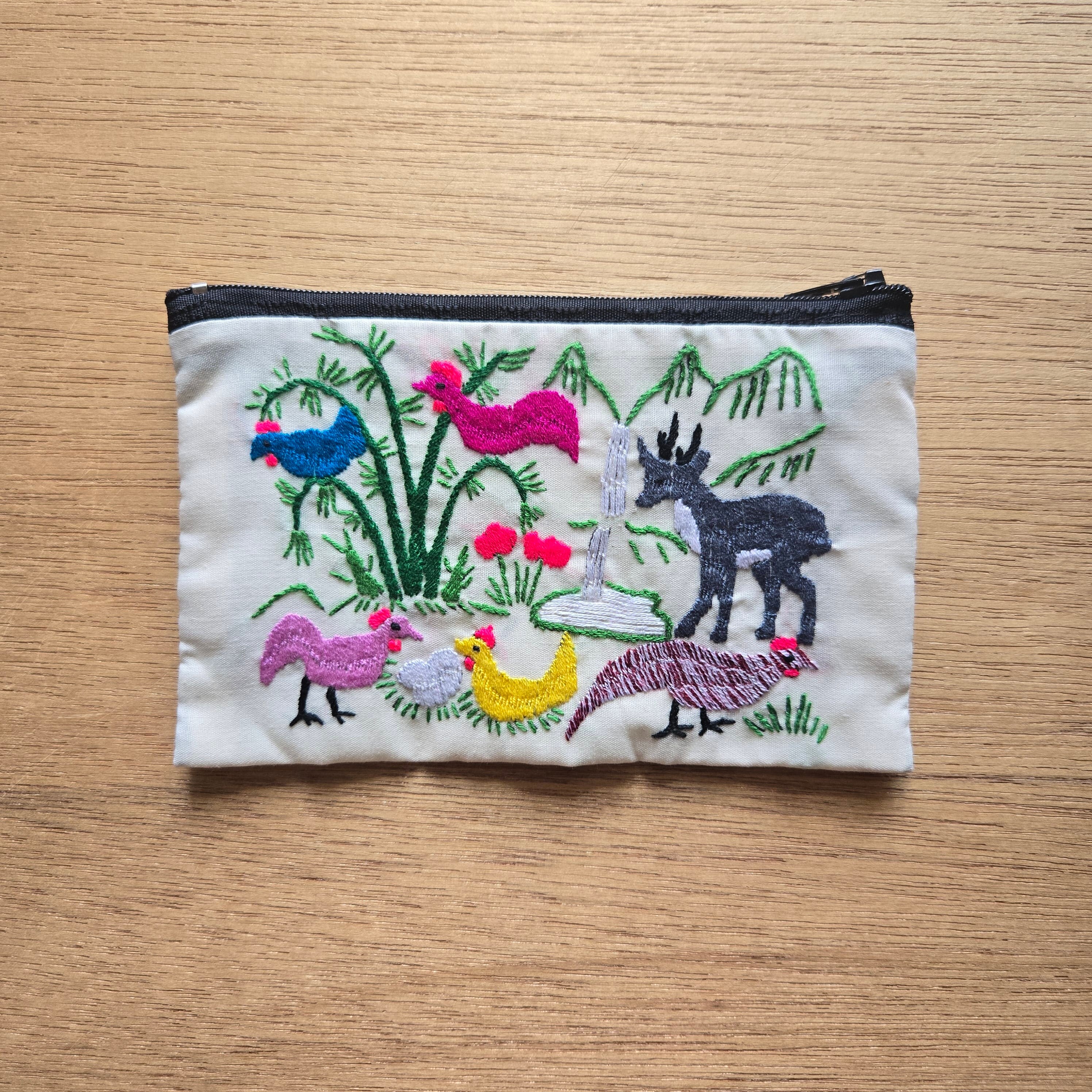 ラオス モン族手刺繍ポーチ | gururi