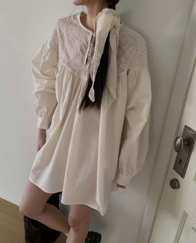 emily embroidery one-piece