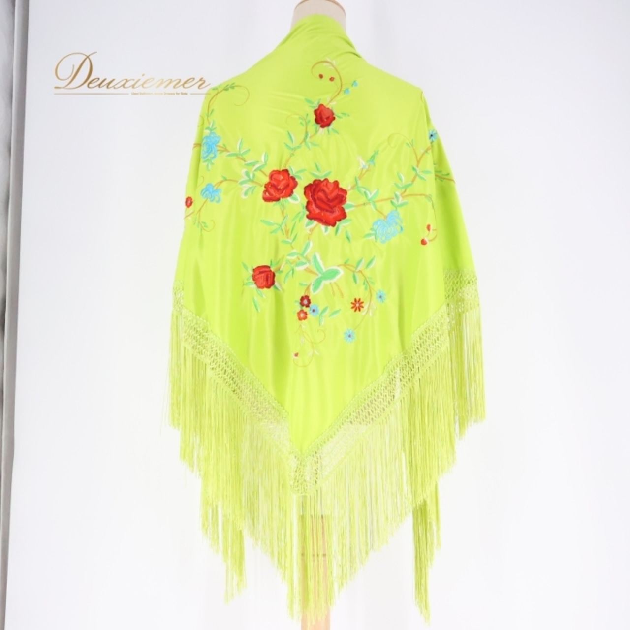 フラメンコ 衣装 まとめ売り セット シージョ マントン ガルガンティージャ 黄緑 フレコ 小物 飾り 装飾 フリンジ 刺繍 ダンス パーティ 発表会 グリーン系 フラメンコ衣装 刺繍デザイン 明るい色 ステージ衣装 ダンスパフォーマンス フリンジ 明るい黄緑系