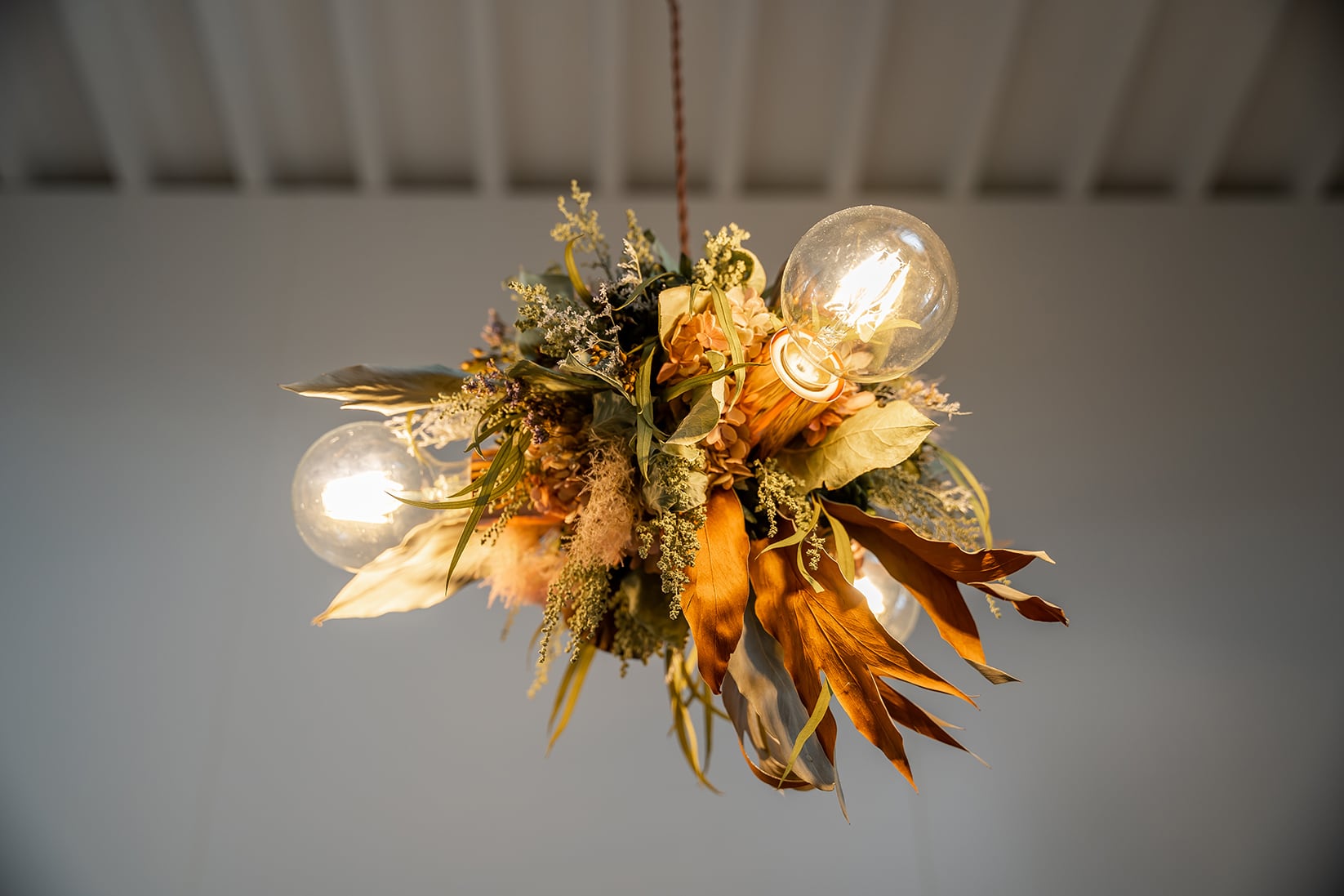 紫陽花・マグノリアリーフ / 小型ドライフラワーシャンデリア / 品番