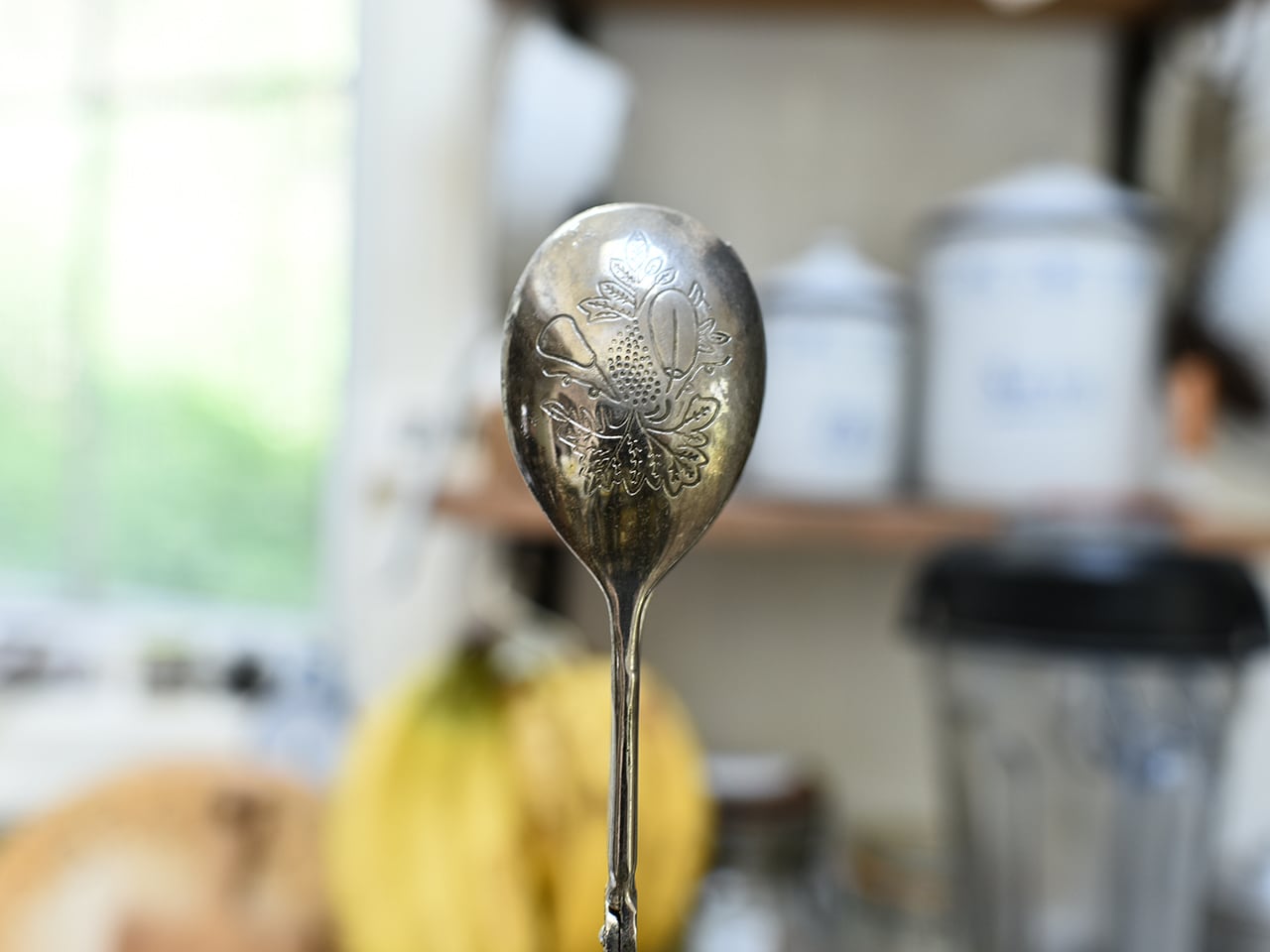 装飾が素敵なサーバートング(A) フレンチブロカント