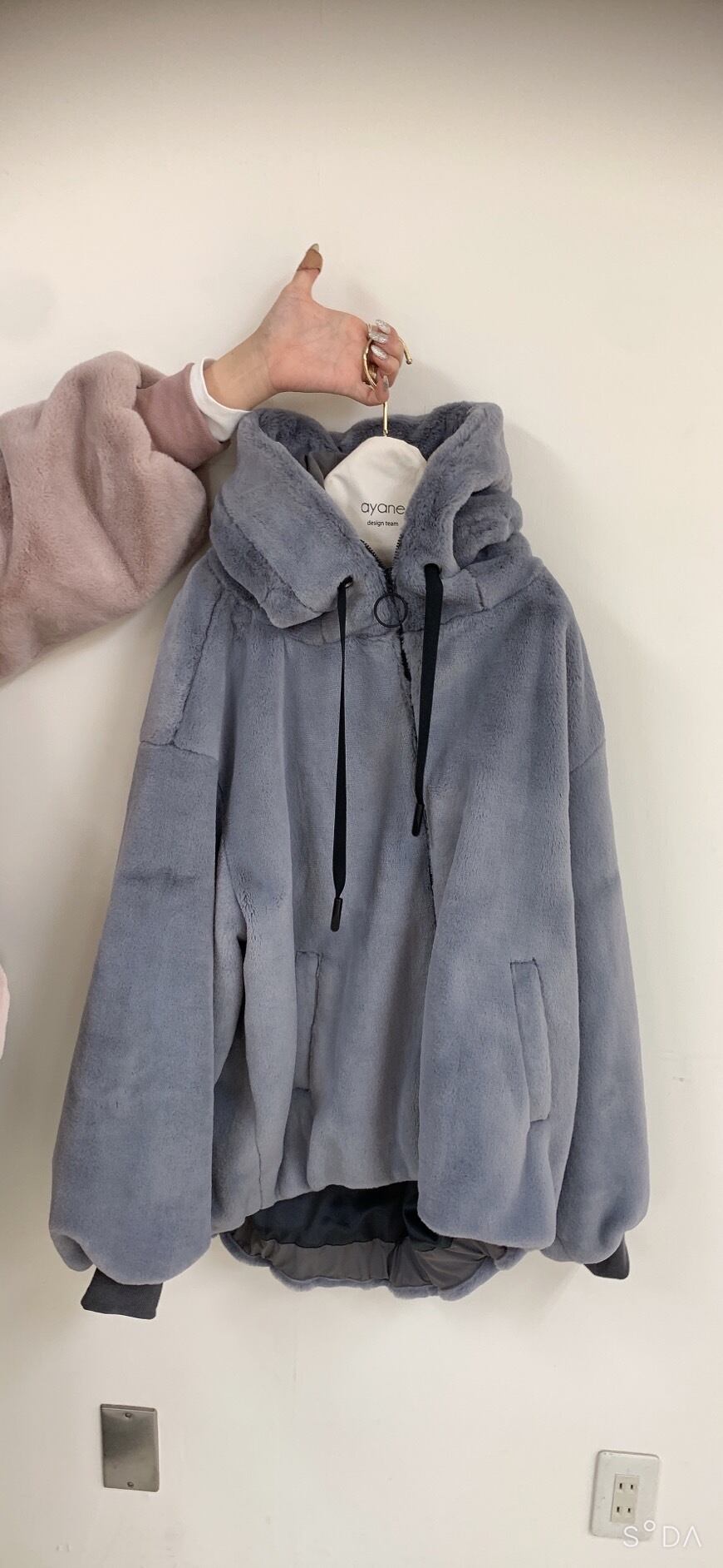値下げ ayane エコファーフーデットブルゾン 新品タグ付き アヤン fkip