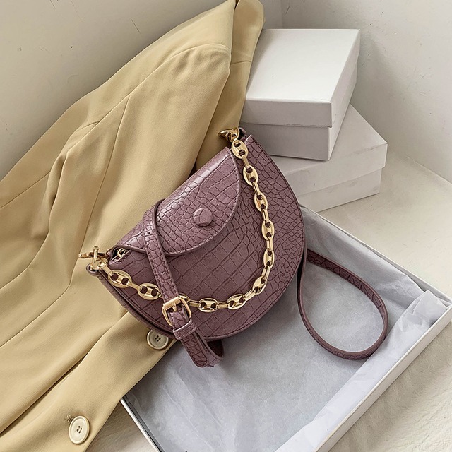 新しい小さなバッグ女性バッグ2020新しい波夏夏野生のワンショルダーメッセンジャーバッグネット赤ファッションサドルバッグ Tiancai_Wing_Bag6284600