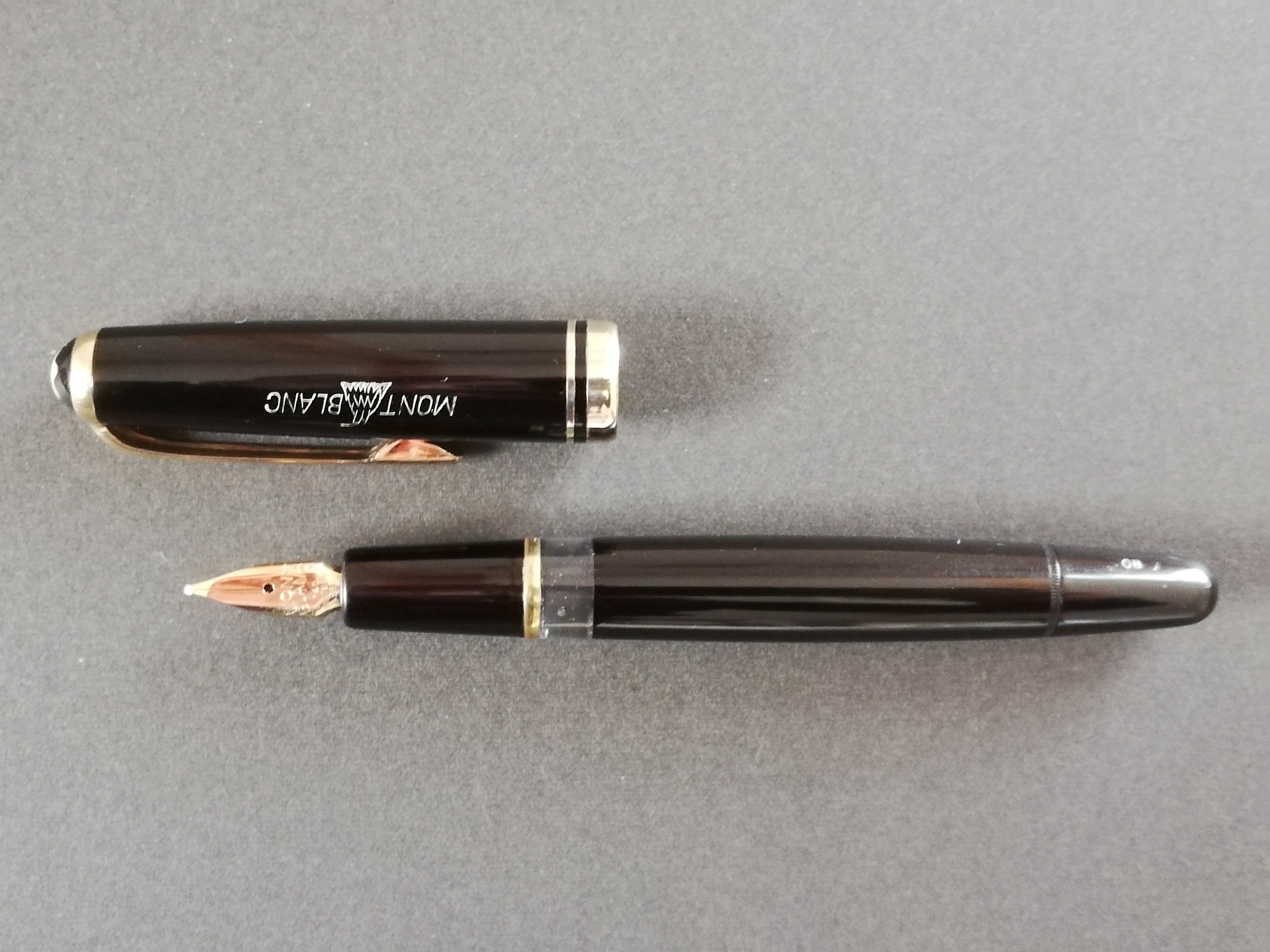 モンブラン 万年筆 252 14C MONTBLANC 筆記用具 ヴィンテージ モンブラン 万年筆 252 14C MONTBLANC 筆記用具 ヴィンテージ