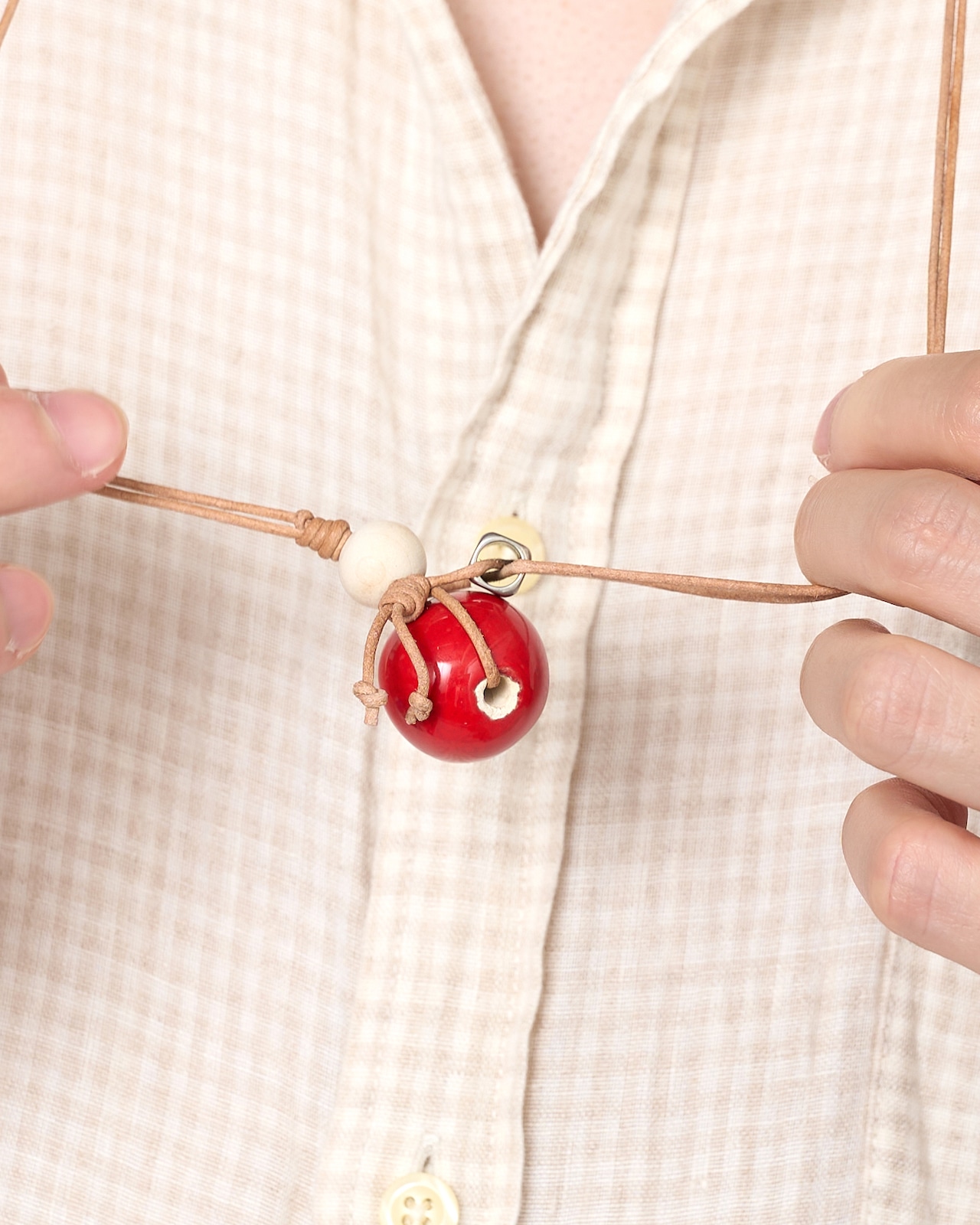 m's braque "LEATHER CORD CERAMIC&WOODS NECKLACE〔RED〕"