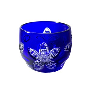 　江戸切子　クリスタルぐい呑　桜（瑠璃色）　