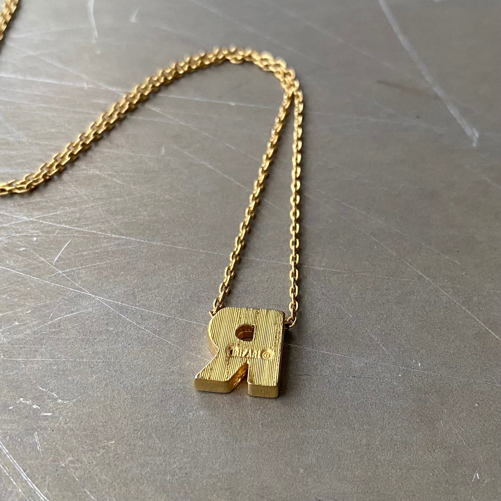 Vintage 60s-70s USA TRIFARI initial R necklace レトロ アメリカ