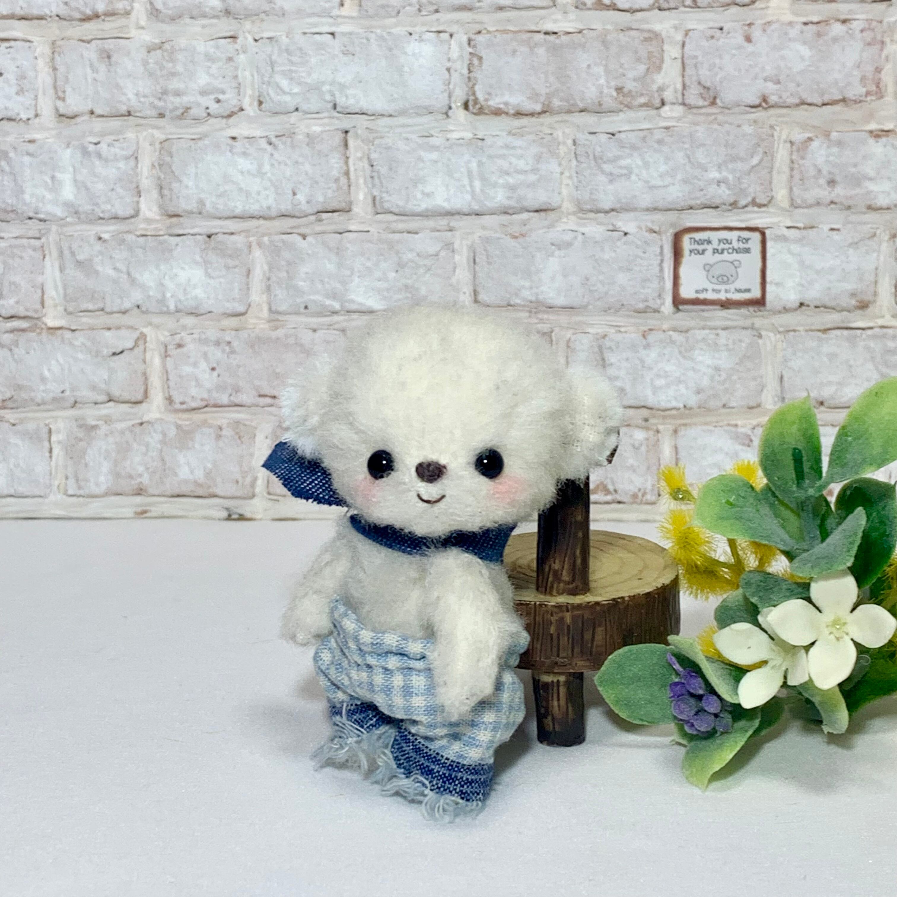 白くまちゃん テディベア ハンドメイド ぬいぐるみ 小さな可愛い熊 白くま テディベア 可愛い熊 小さな熊 ズボン履いてるくまちゃん | softtoy