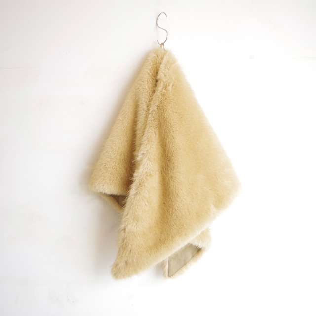 LOEFF  Fur Reversible Triangle Scarf
