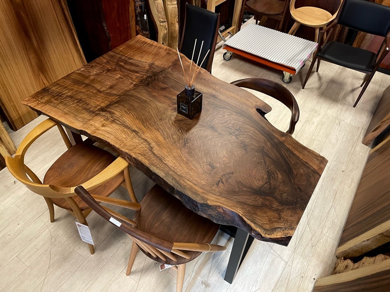 バストゥーンウォールナット_1625×520‐780-1000×50_柏店_テーブル天板