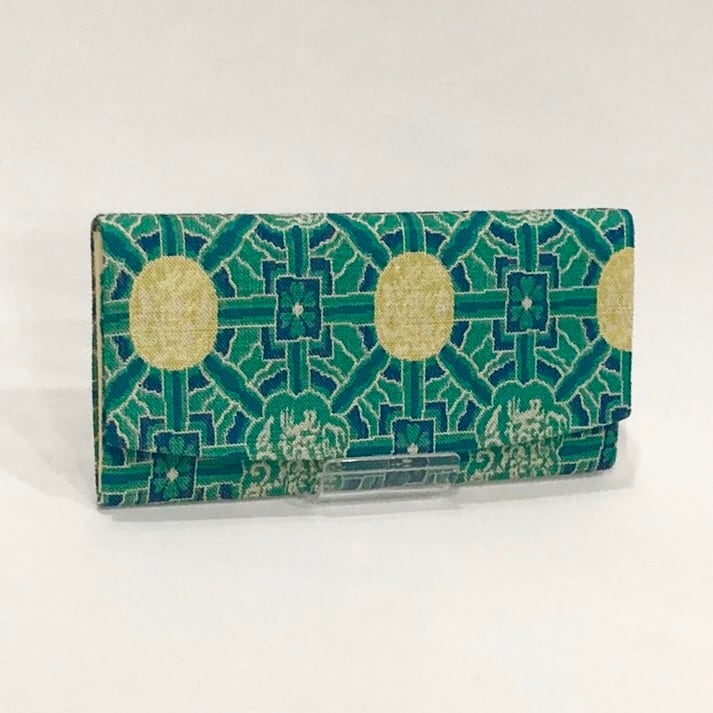 簡易財布 西陣織 八達暈錦柄 No 1 京都の伝統工芸を用いたギフト専門店のaturae あつらえ のネットショップです 京都 の工房で観光 体験もしています