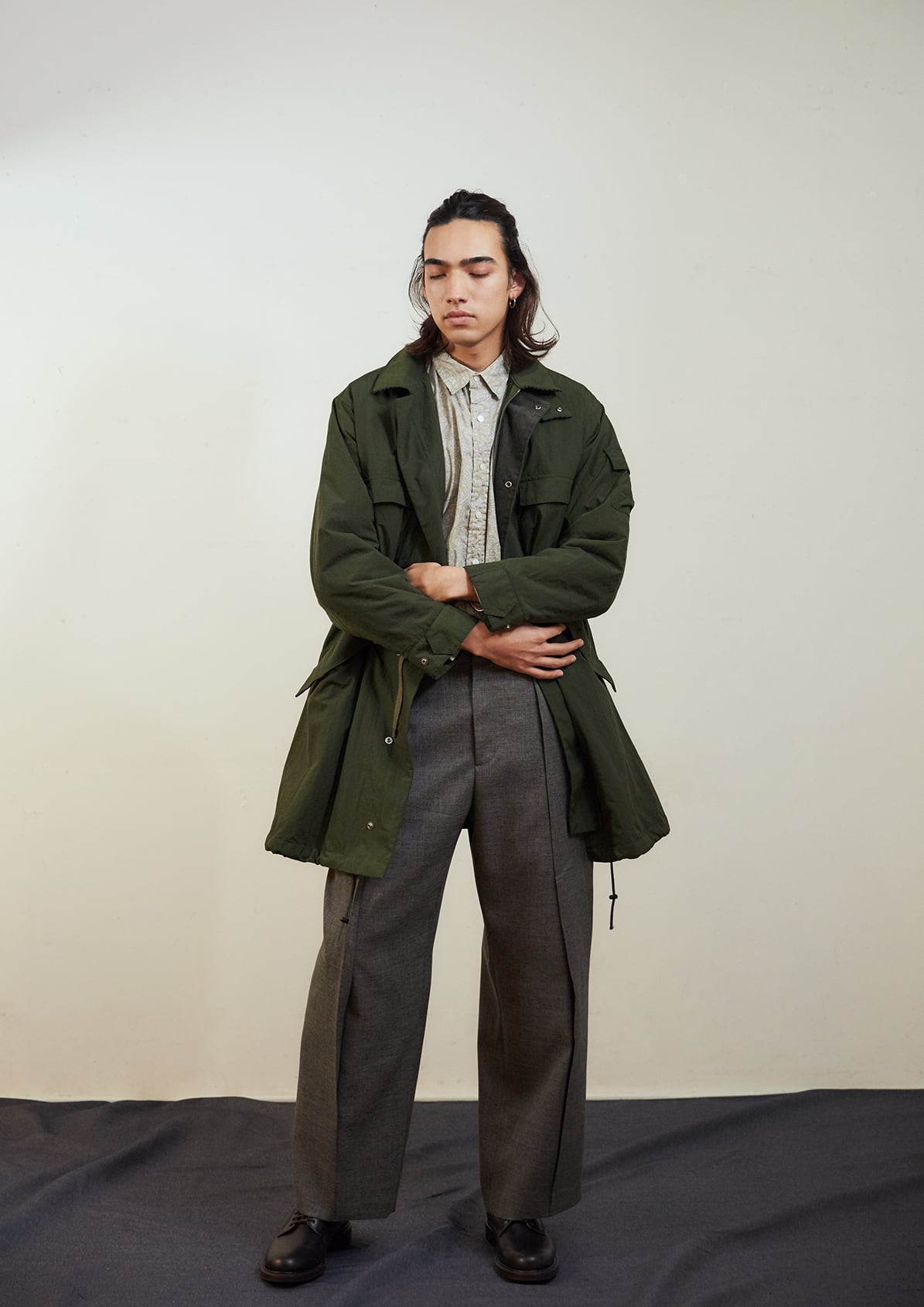 WATER PROOF NYLON STAND COAT / 撥水ナイロンスタンドコート (KHAKI