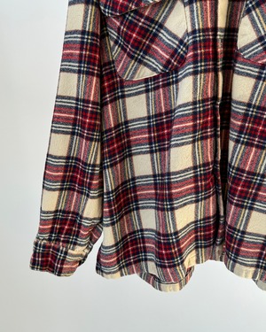 -Pendleton- Vintage 70s XL Board Shirt made in USA