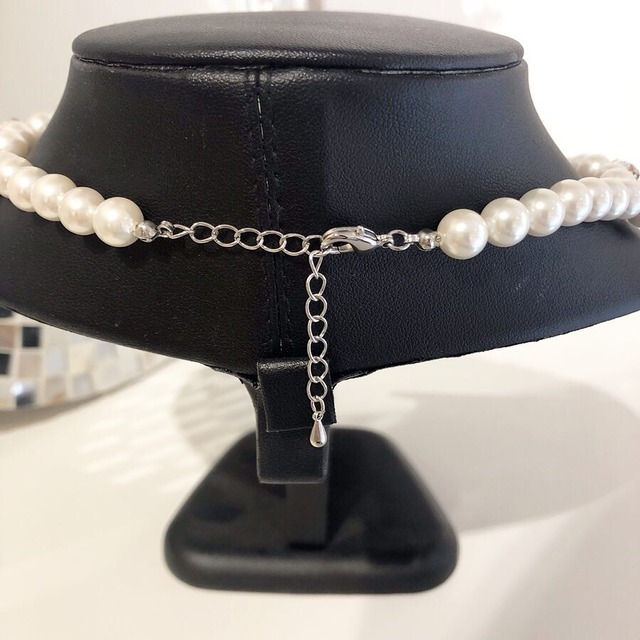 【ネックレス】人気　パールとスワロフスキーのネックレス　オシャレ　アクセサリー　トレンド